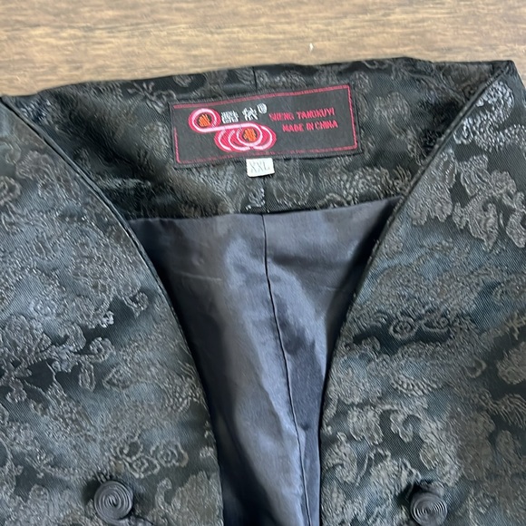 Beautiful Chinese black jacket size Xl - Picture 2 of 5